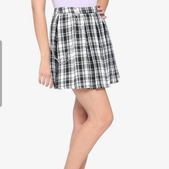 Hot Topic Plaid Pleated Skirt - Picture 1 of 9